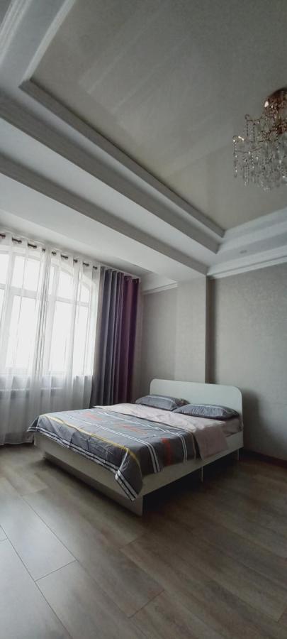 879 Apartment In Bishkek Luaran gambar