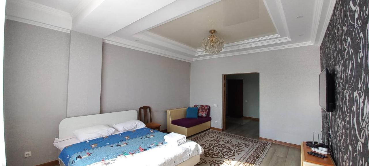 879 Apartment In Bishkek Luaran gambar